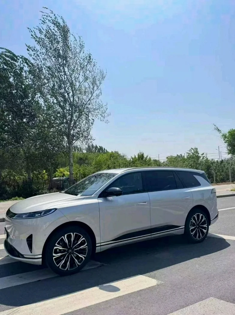 东风奕派 正面外观三