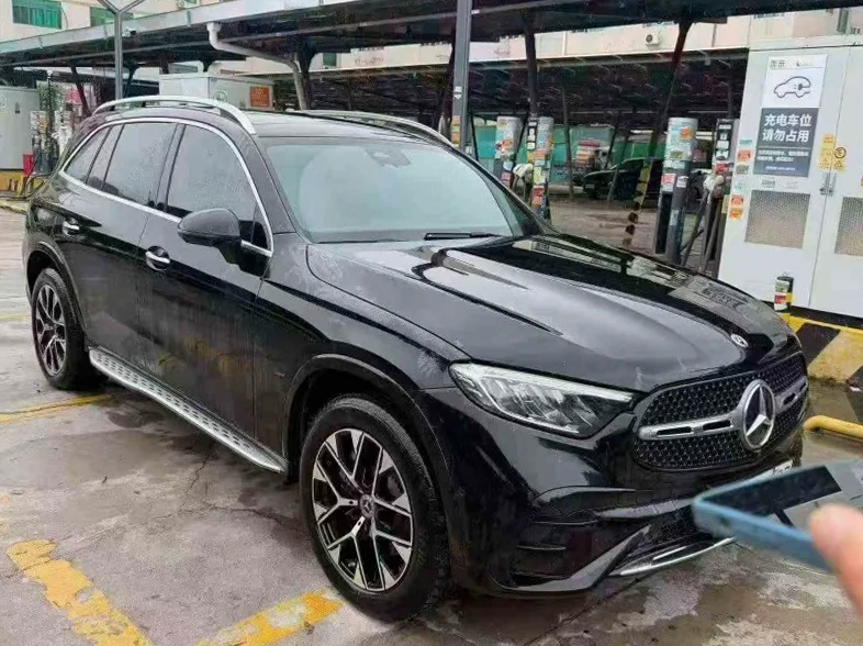 奔驰GLC 正面外观三