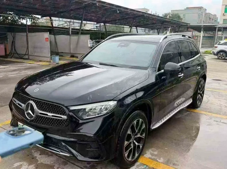 奔驰GLC 正面外观二