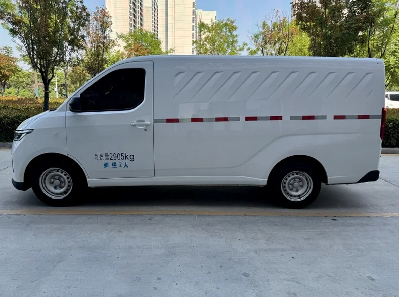 五菱汽车扬光 后面外观二