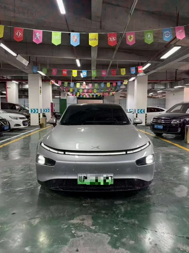25年小鹏P7 后驱超长续航