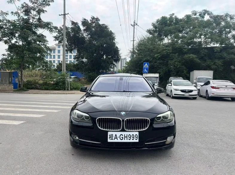 11年宝马523领先型2.5L
