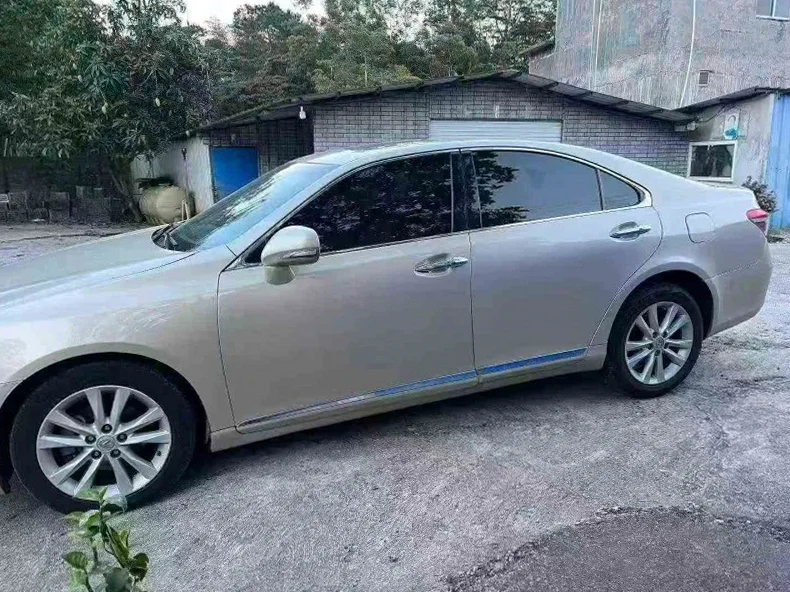 雷克萨斯ES 正面外观三
