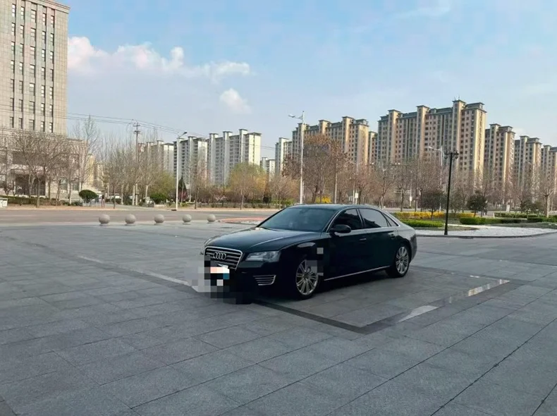 奥迪A8L 正面外观三