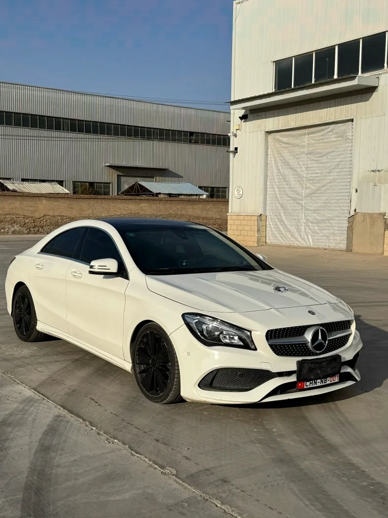 奔驰CLA 正面外观三