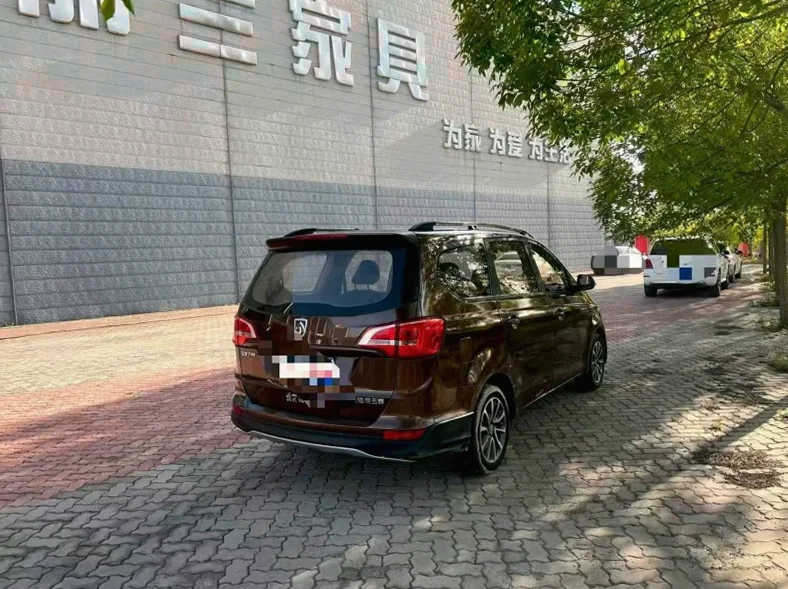 宝骏730 后面外观三