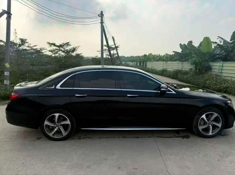 奔驰E 后面外观三