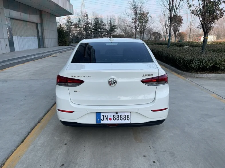 别克英朗GT 后面外观二