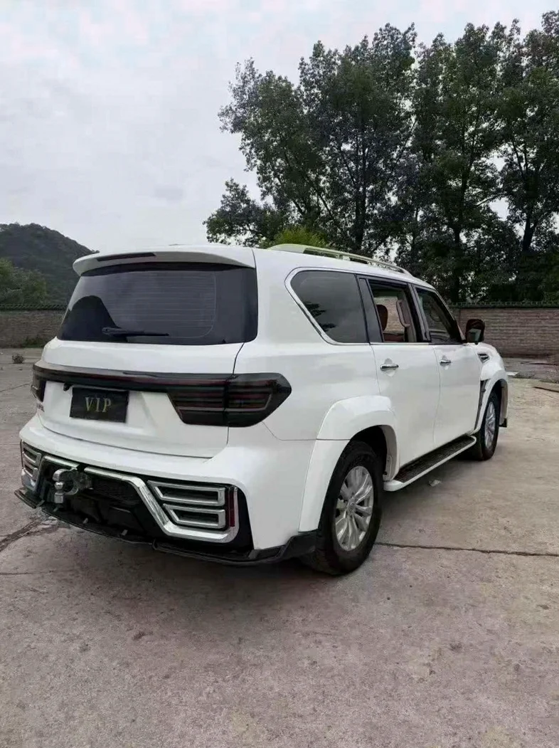 日产途乐 驾驶室