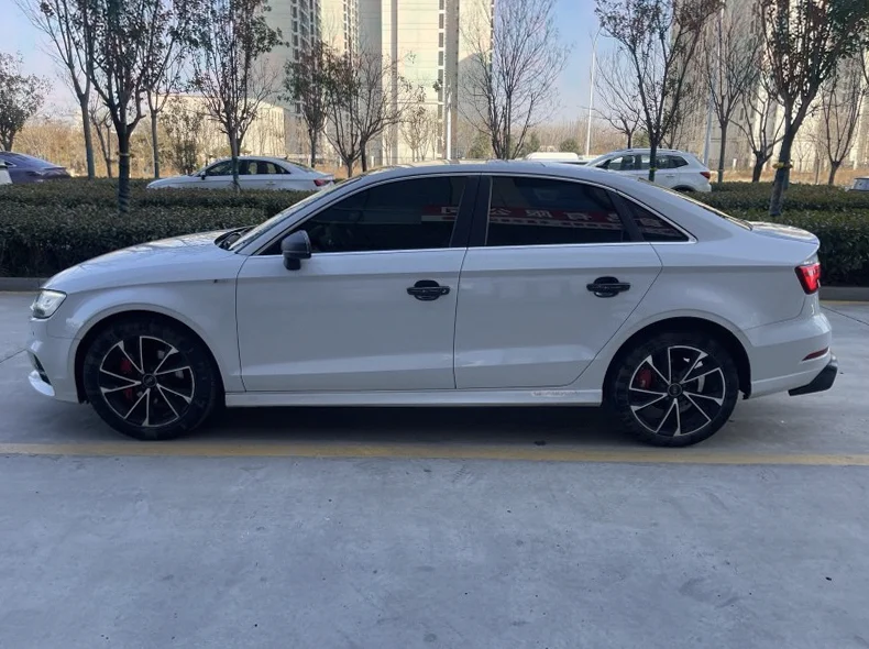 奥迪A3 后面外观三