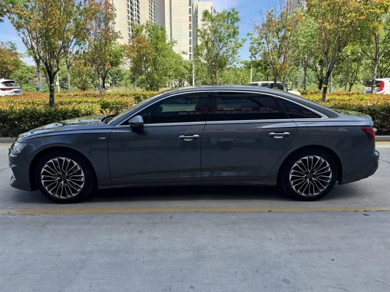 奥迪A6L 后面外观三