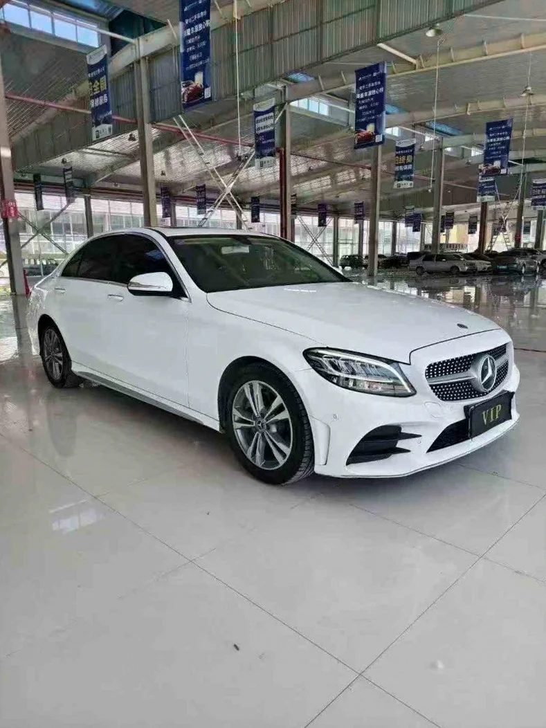 奔驰C 正面外观三