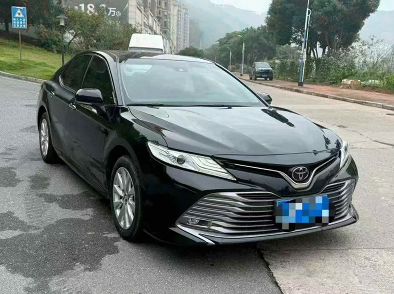 丰田凯美瑞 正面外观三