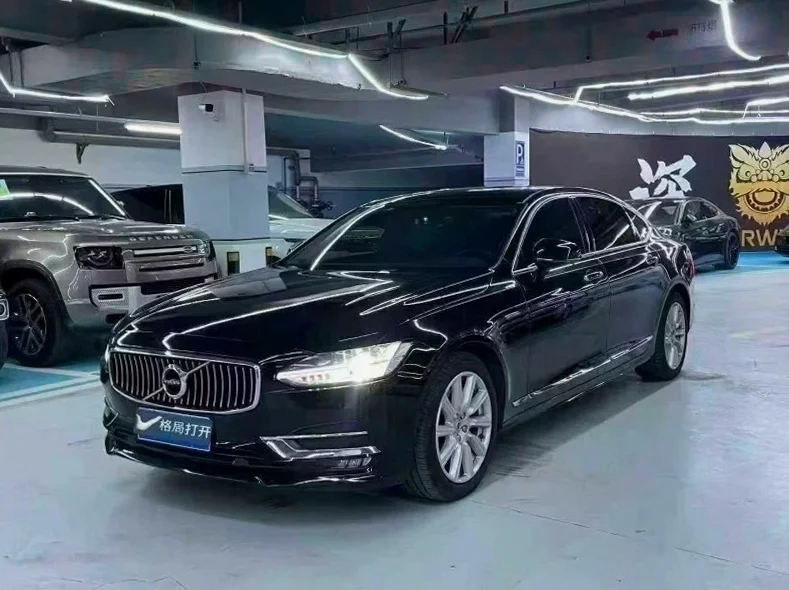 沃尔沃S90 正面外观三