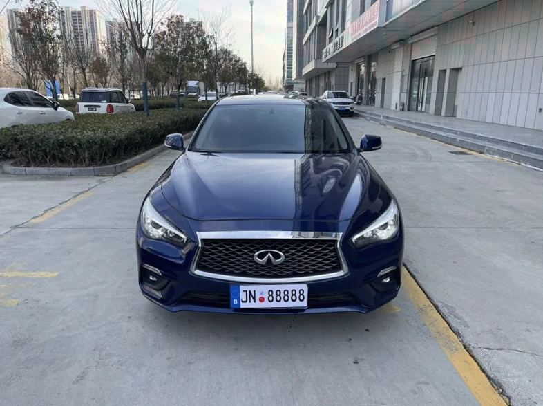20年英菲尼迪Q50L 2.0T舒适版