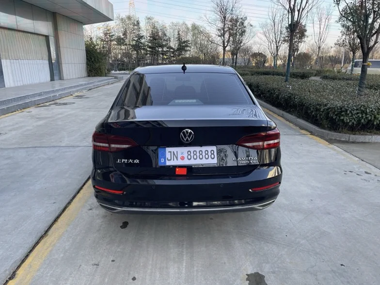 大众朗逸 后面外观二