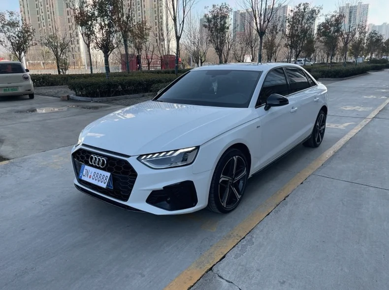 奥迪A4L 正面外观二