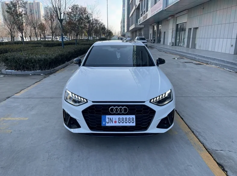 24年奥迪A4L豪华动感型