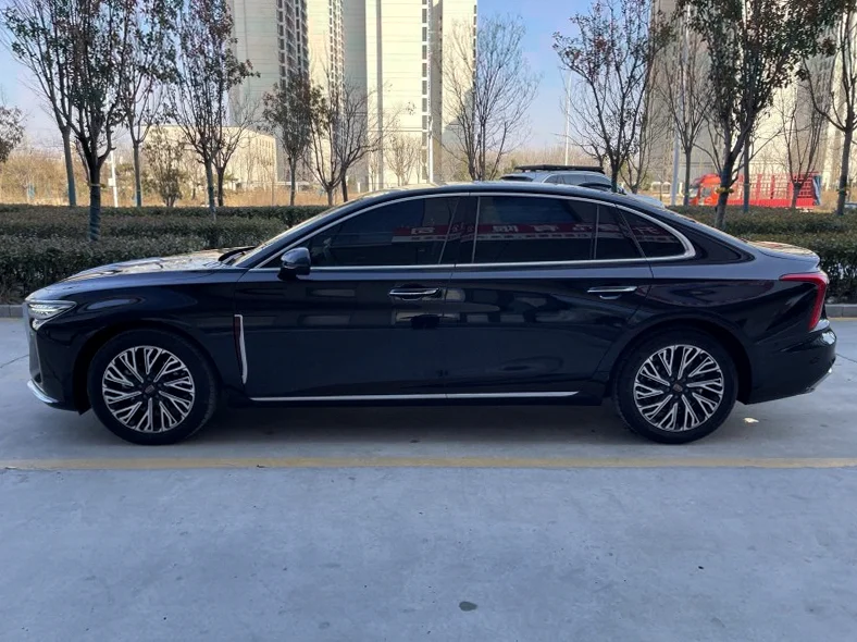 红旗H5 后面外观三