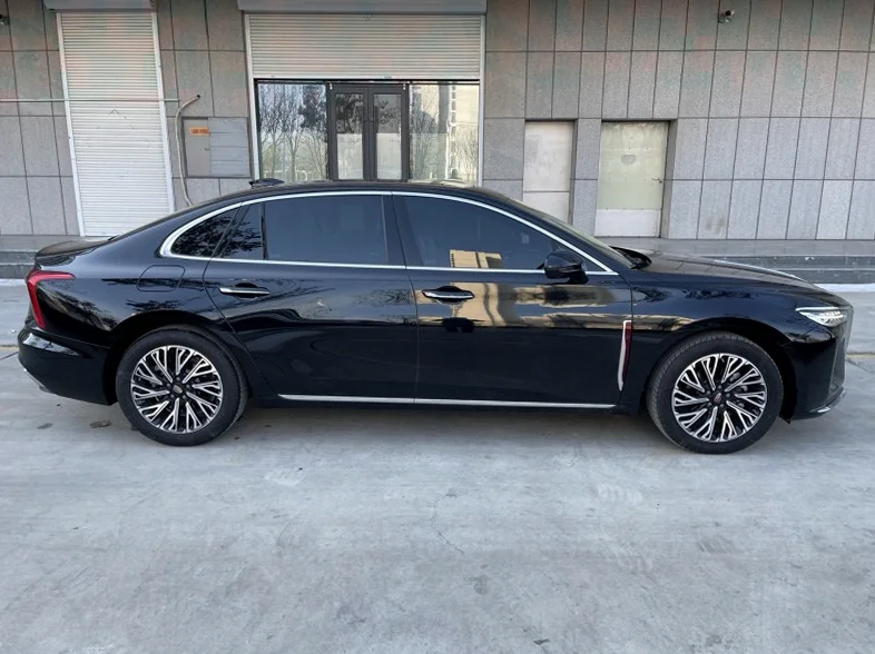 红旗H5 后面外观一