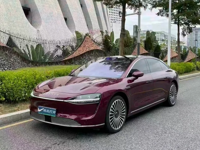 华为智选享界 正面外观三