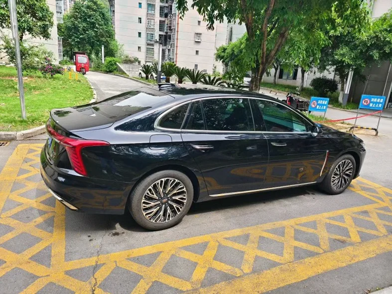红旗H5 正面外观三
