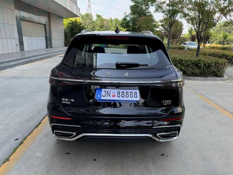 红旗HS5 驾驶室