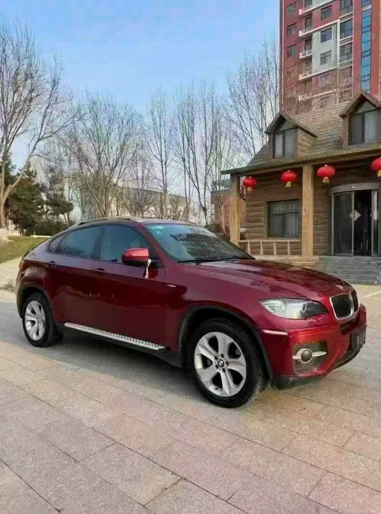 宝马X6 正面外观三