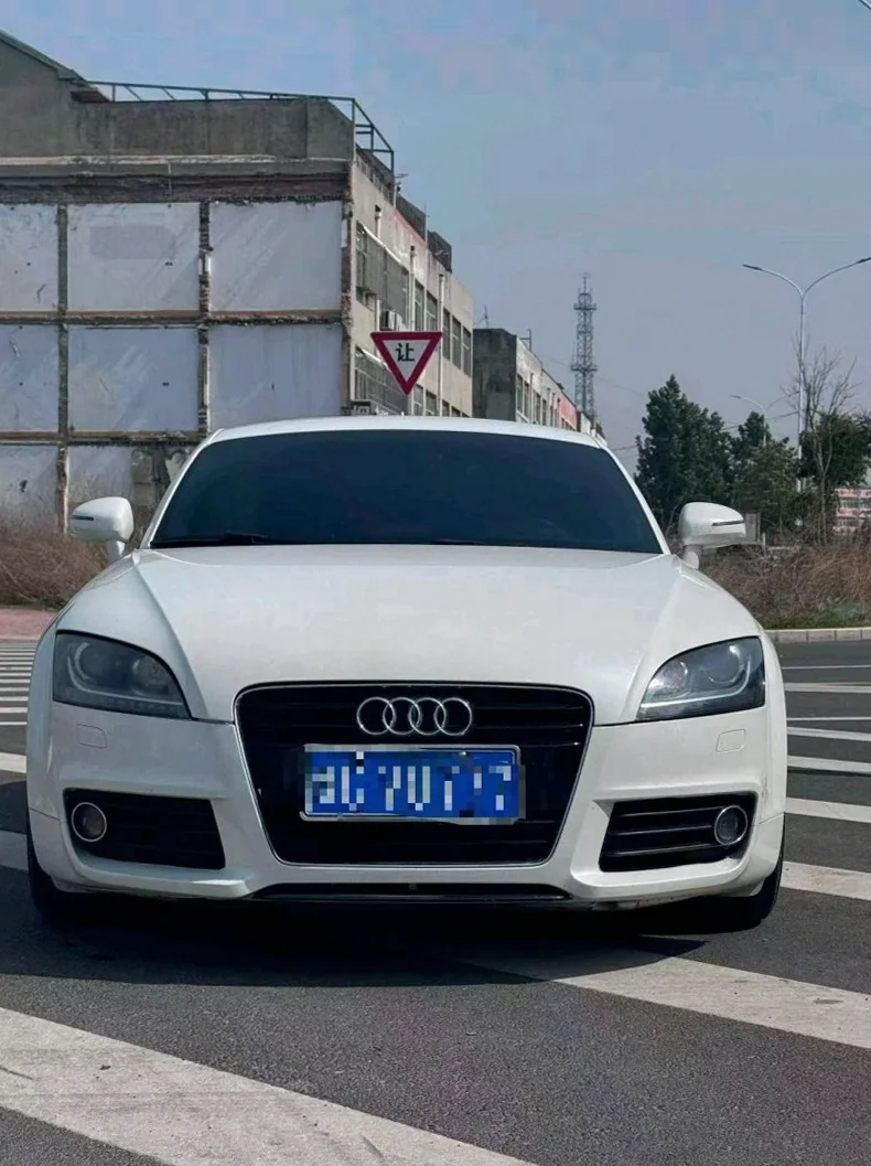 13年奥迪TT 2.0T