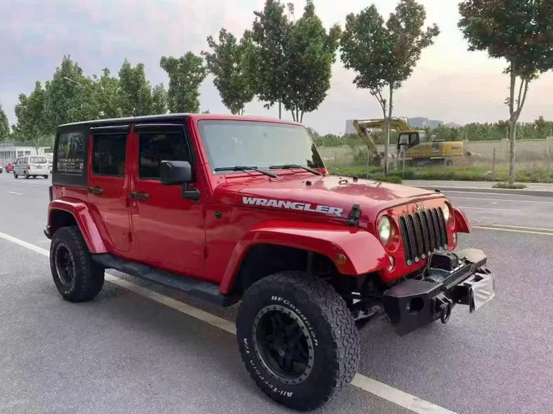 Jeep牧马人 正面外观二