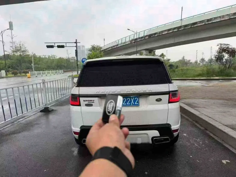 路虎揽胜运动 驾驶室