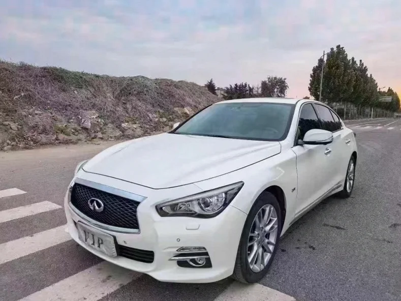 英菲尼迪Q50 正面外观三