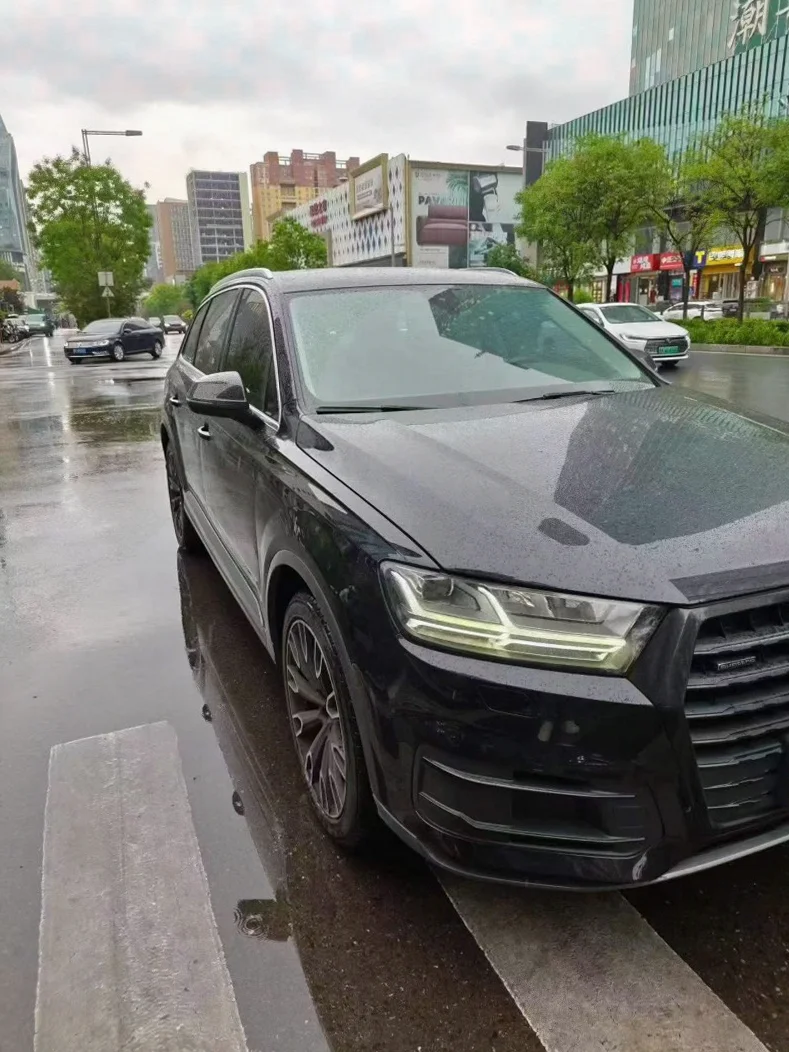 奥迪Q7 后面外观二