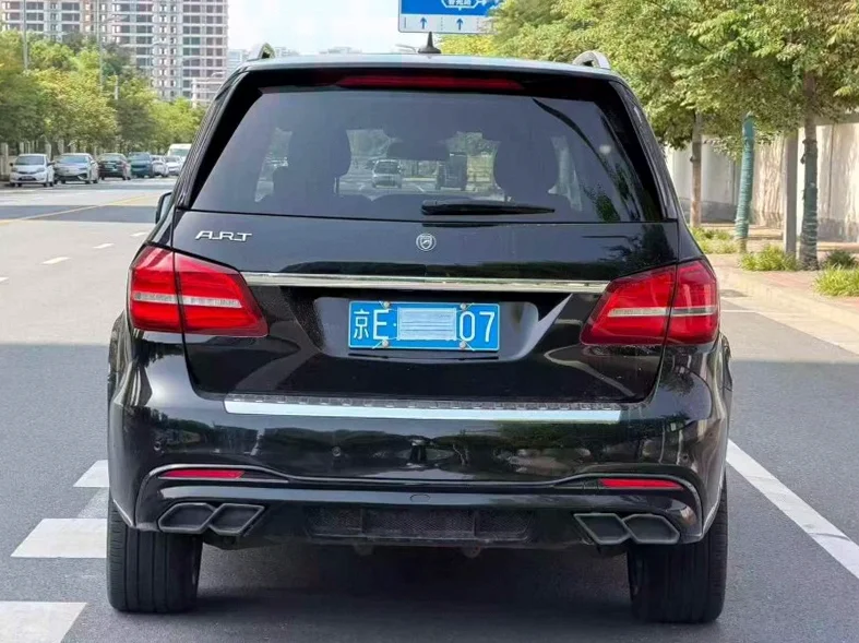 奔驰GLS 驾驶室