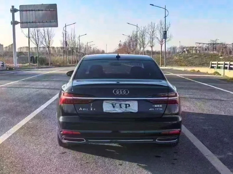 奥迪A6L 驾驶室
