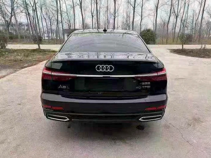 奥迪A6L 驾驶室
