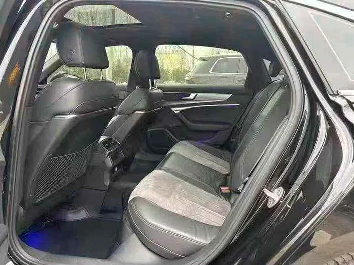 奥迪A6L 后面外观一