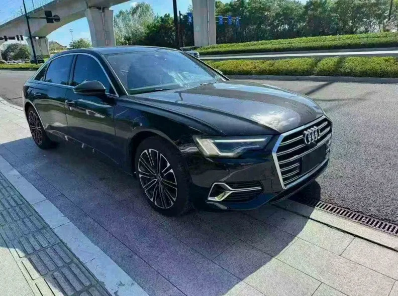 奥迪A6L 正面外观三