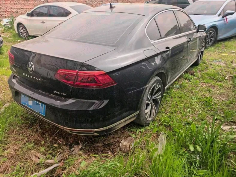 大众迈腾 后面外观三