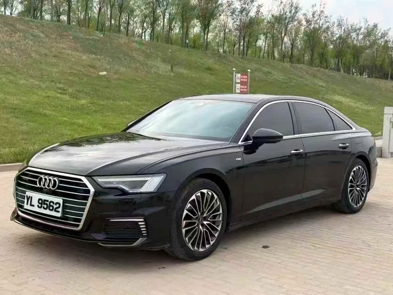 奥迪A6L 正面外观三
