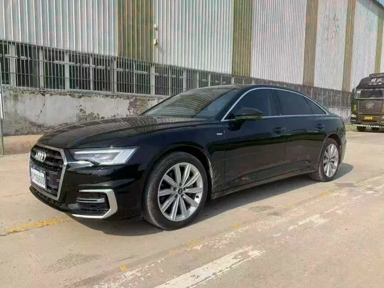 奥迪A6L 正面外观三
