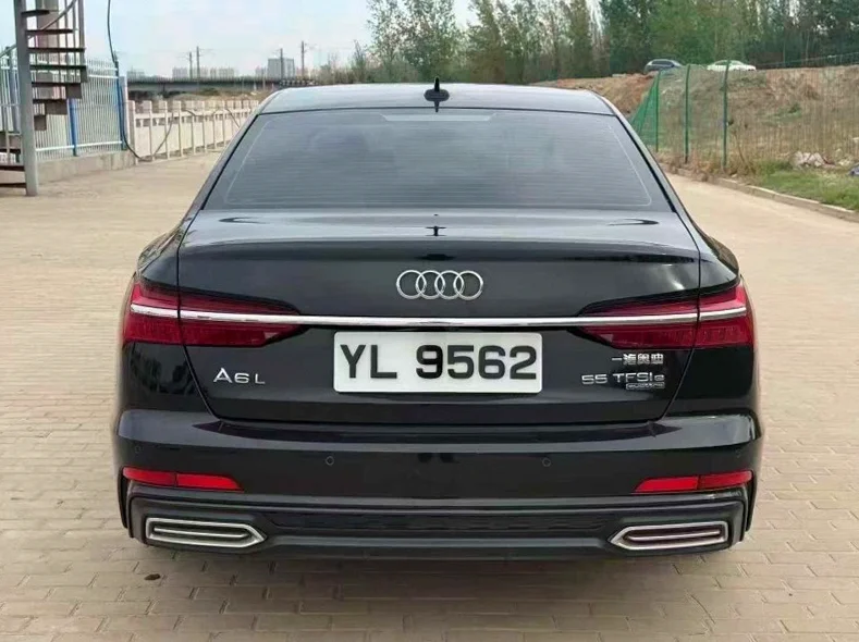 奥迪A6L 驾驶室