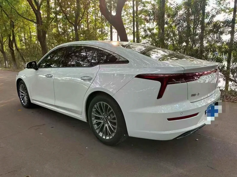 奔腾B70 后面外观三