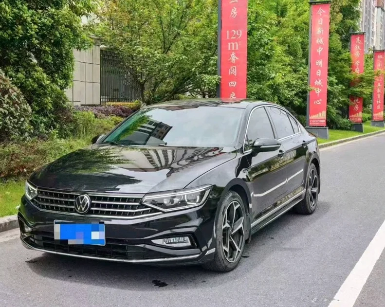 大众迈腾 正面外观三