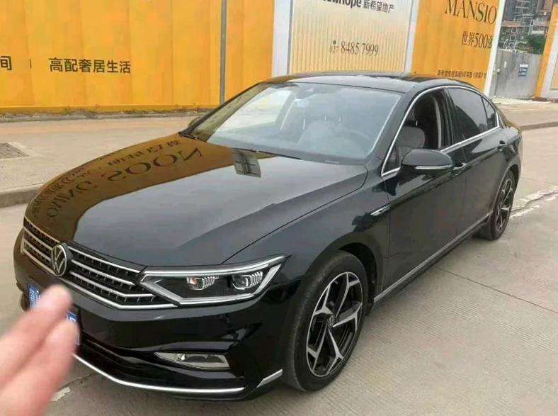 大众迈腾 正面外观三