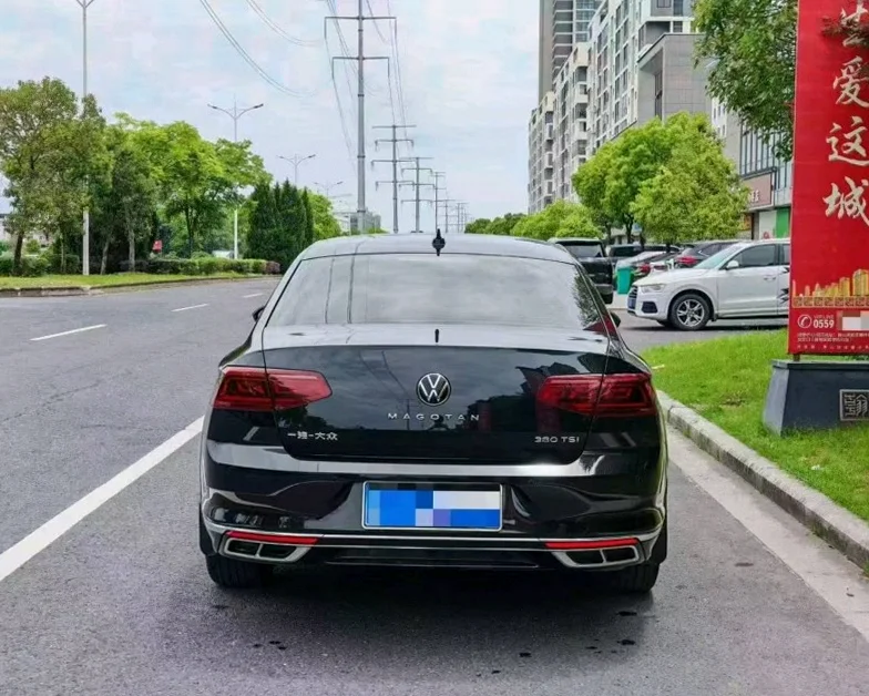 大众迈腾 后面外观一