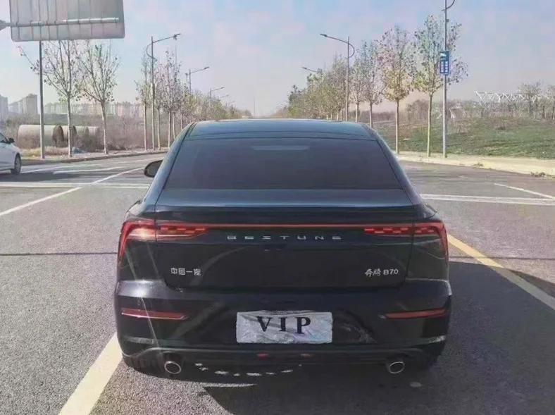奔腾B70 驾驶室