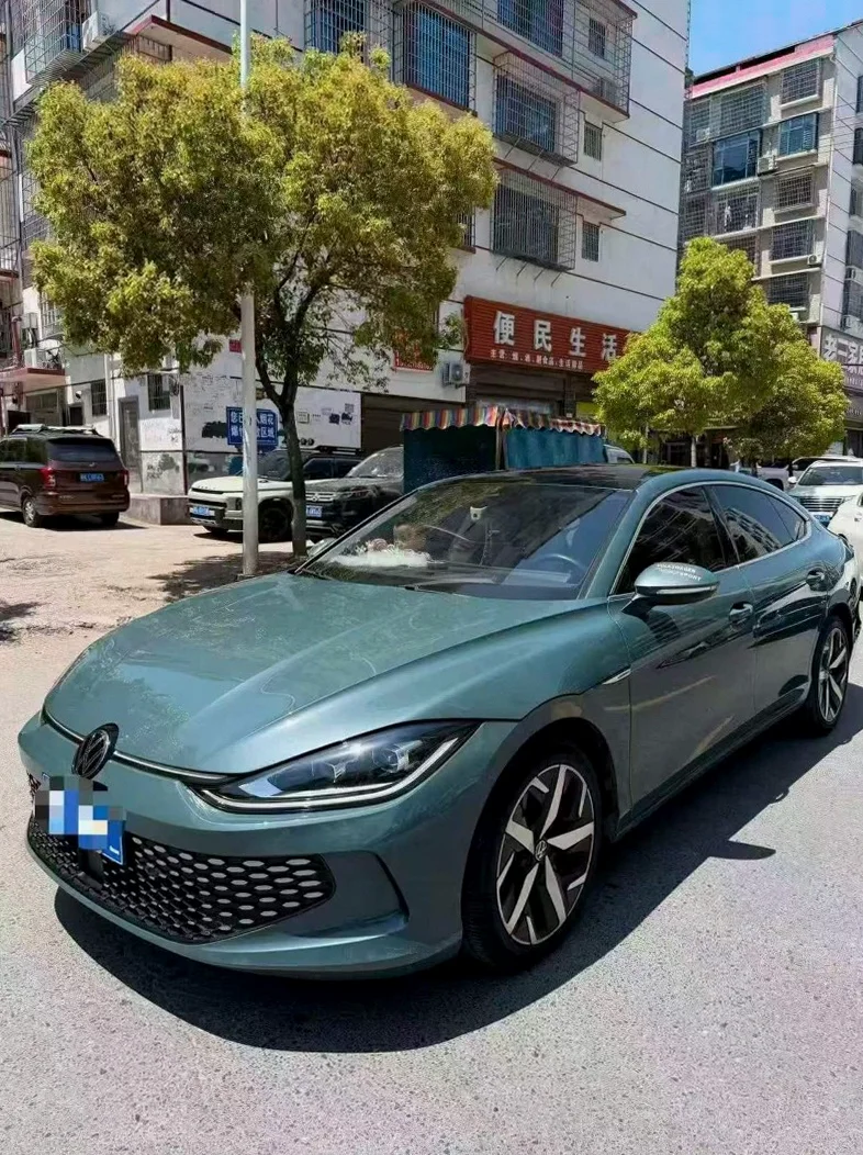 大众凌渡 正面外观二