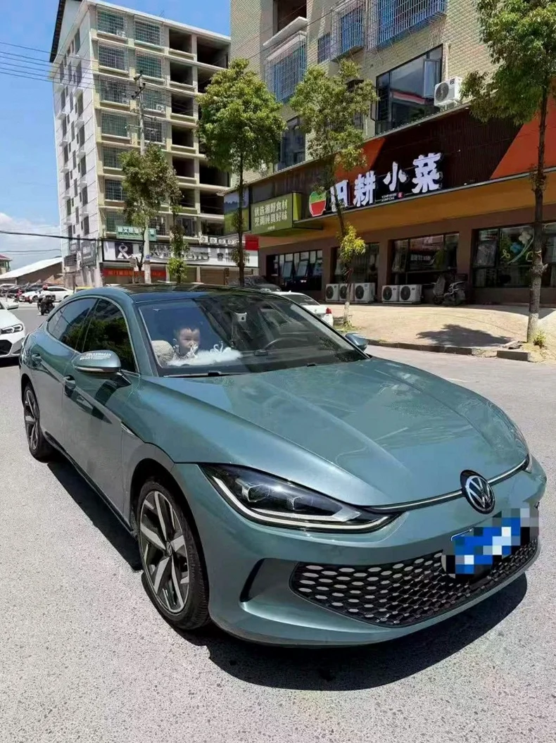 大众凌渡 正面外观三