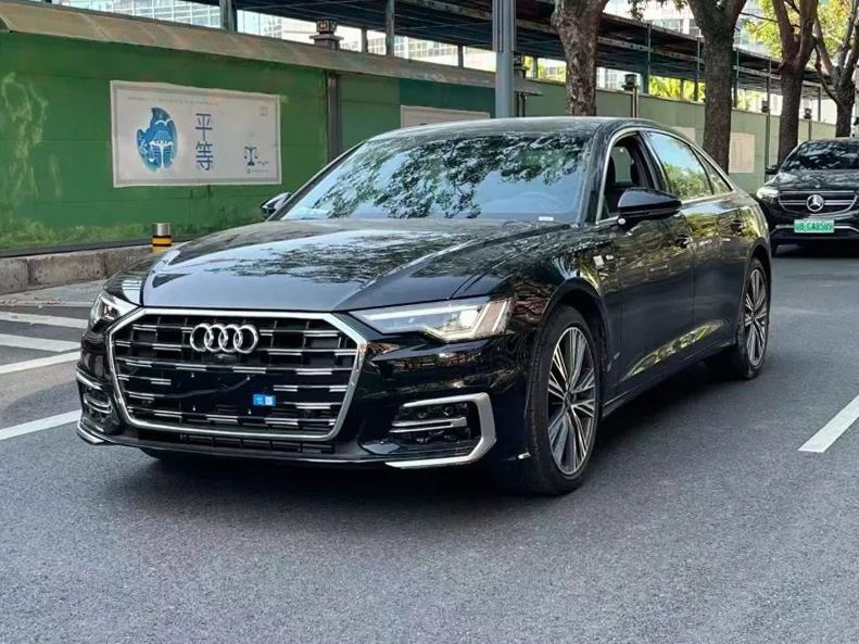 奥迪A6L 正面外观三